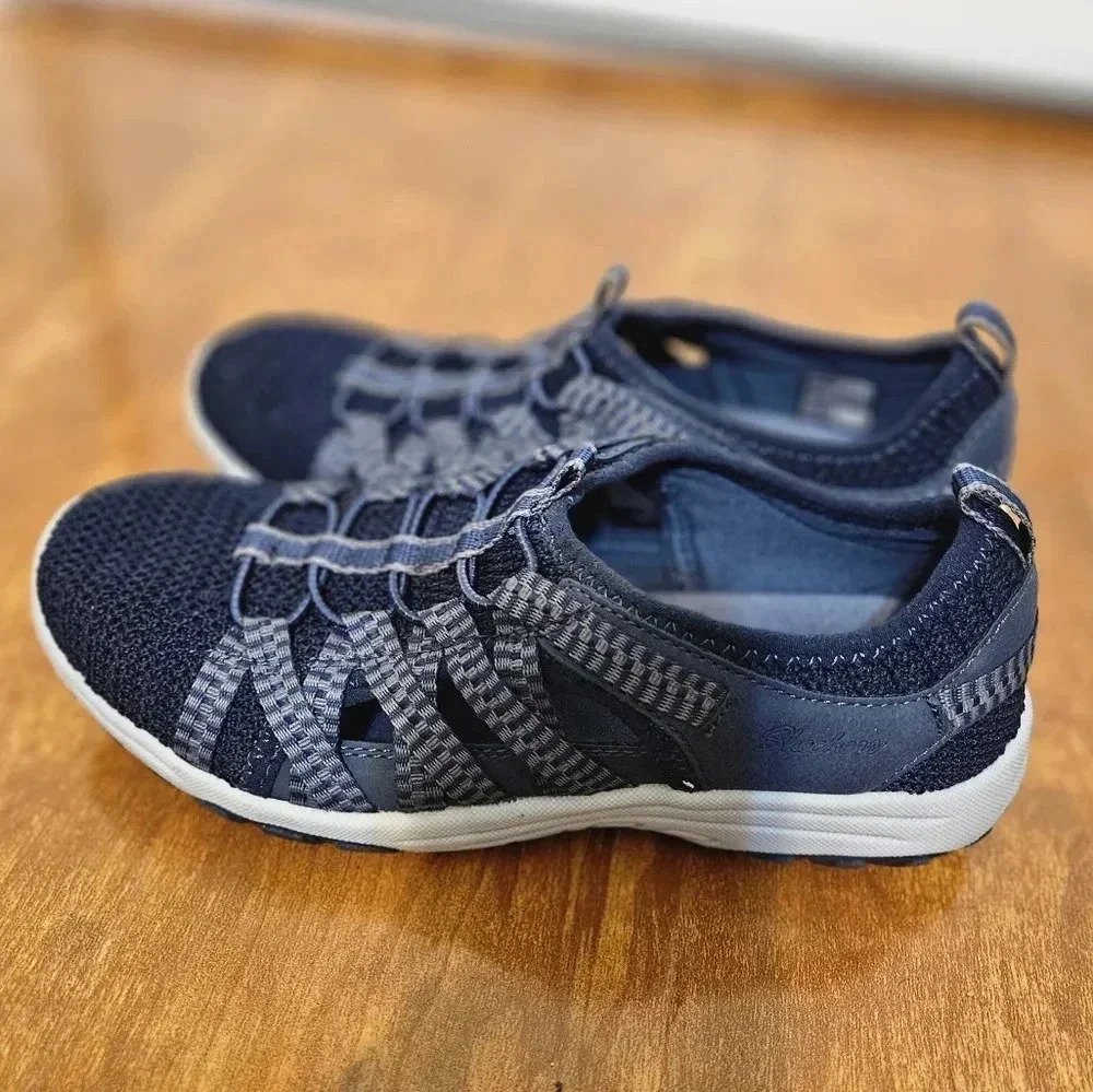 Skechers Luxe Foam Slip On Shoes - Picture 5 of 10